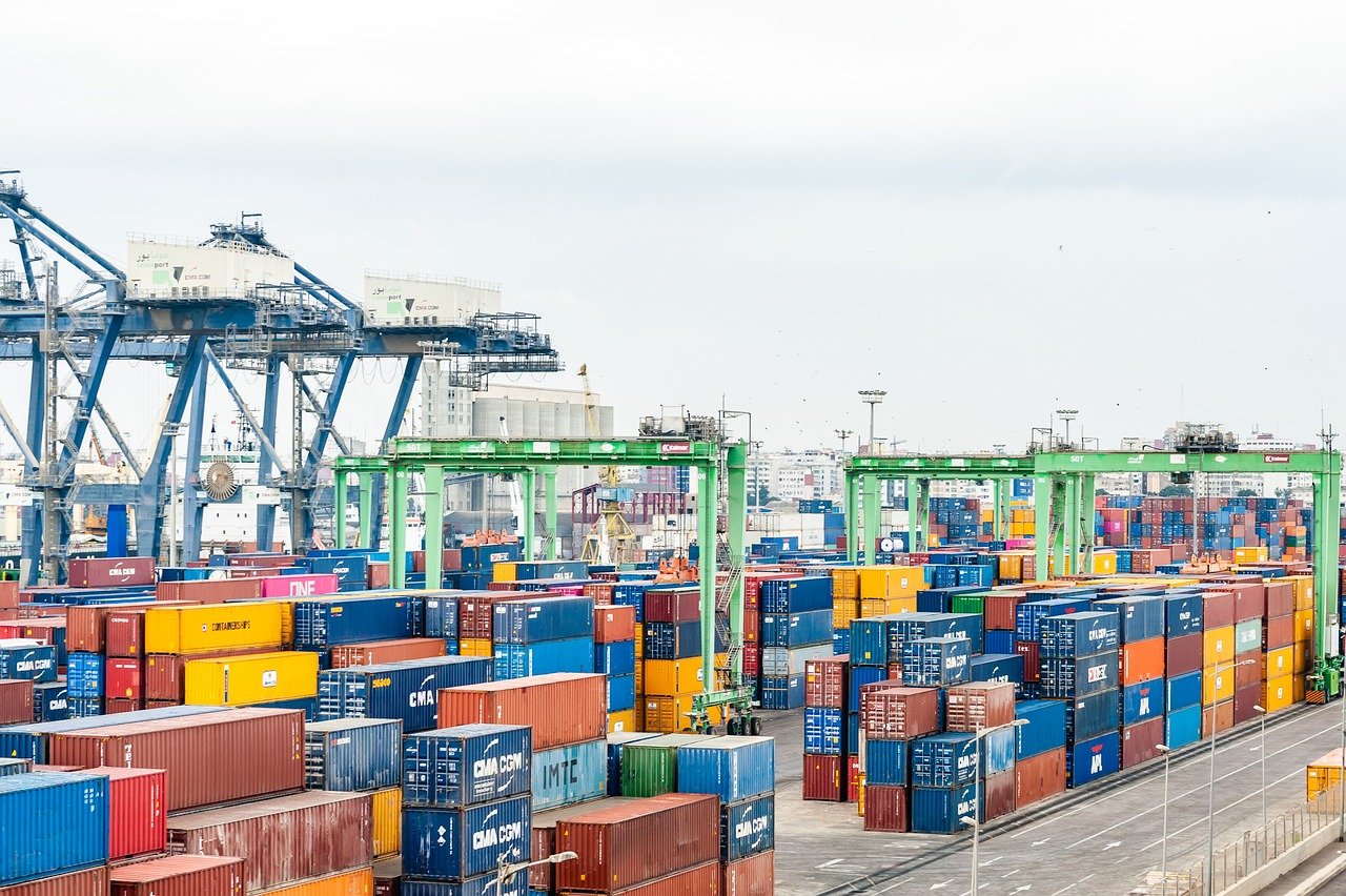 How to find a compliant import-export agency company? What risks should you be aware of when using export agents?