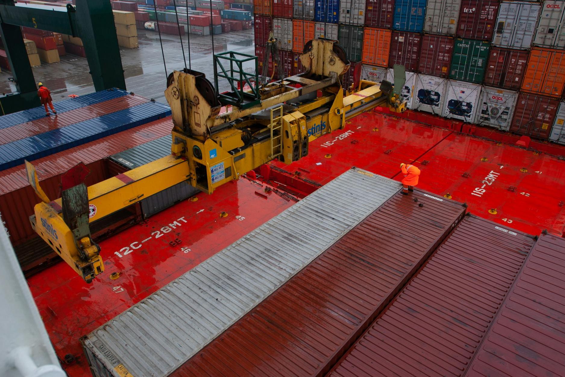?Cómo se cobra la tarifa de agencia para la exportación de camiones pesados? Análisis completo de los últimos estándares de tarifas de 2025